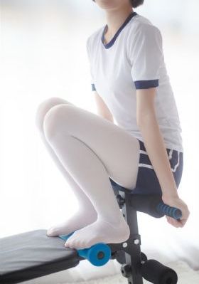 久热人妻中文字幕一区二区_4K在线观看电视